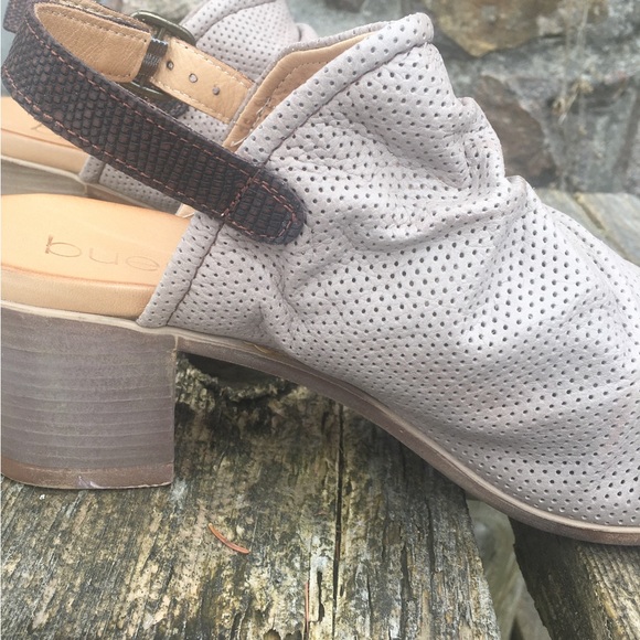 Bueno Leather Block Heel Sandal - Picture 5 of 8